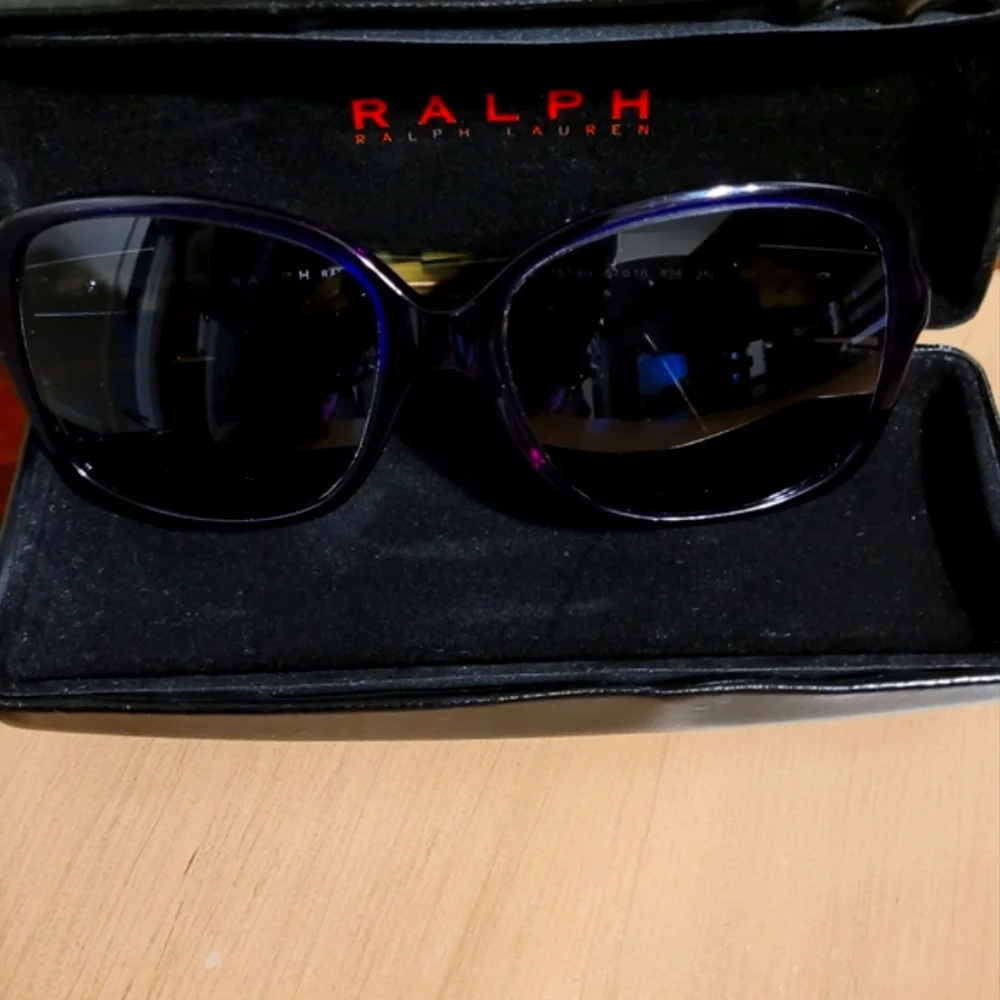 NWOT / RALPH LAUREN Ladies Glasses